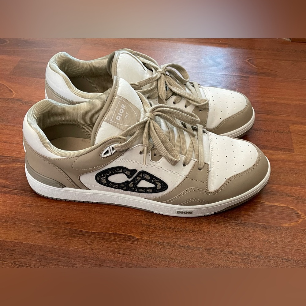 Dior Sneakers (Fall Collection 2024)
B57 Low-Top Sneaker
Beige and White, black - Picture 2 of 2